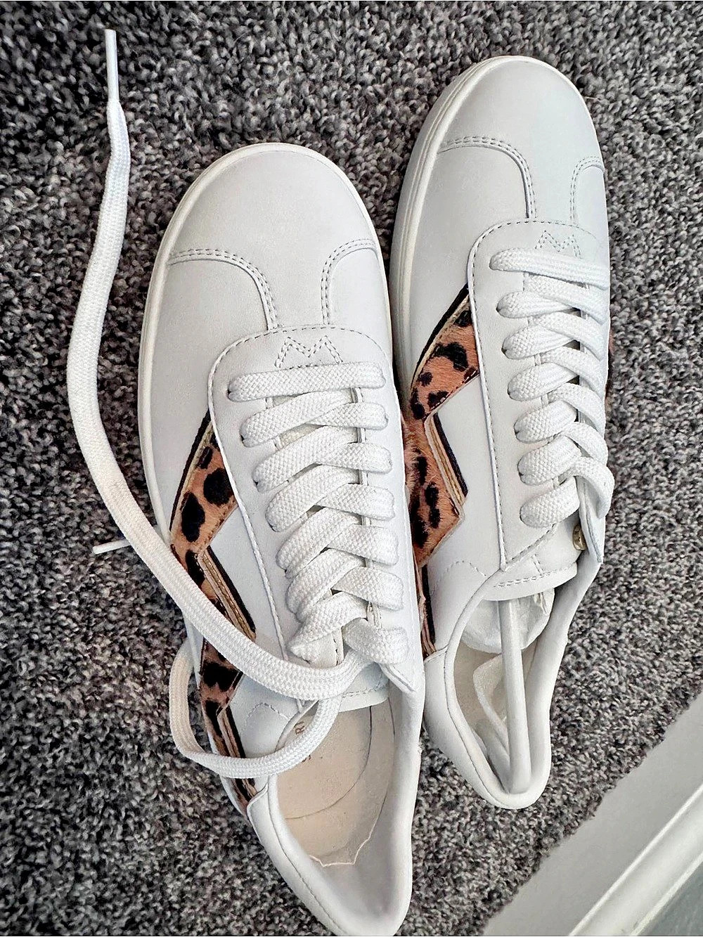 Stuart Weitzman Leopard Panel Sneakers EU 38.5 Like New